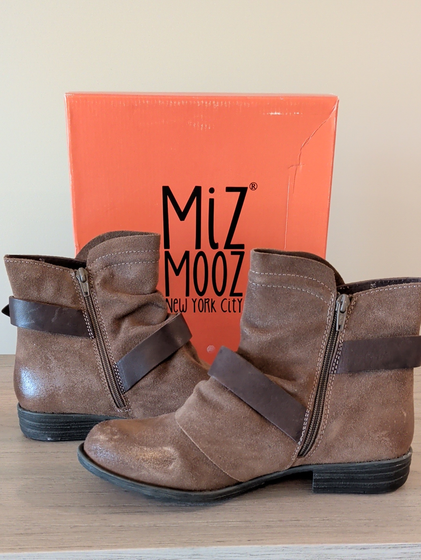 Miz Mooz Nib 7.5 Distressed Leather/Suede Booties